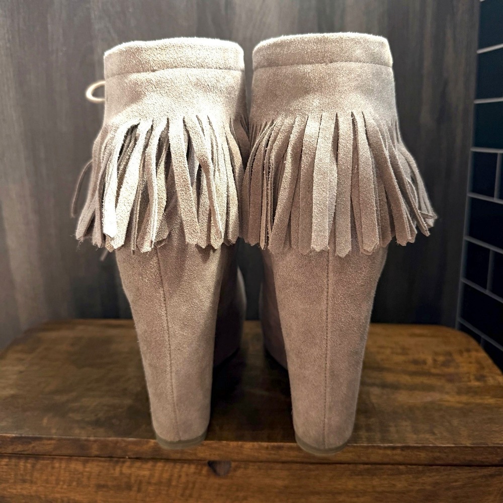 Steve Madden Armoryy Taupe Suede Fringe Wedge Booties Platform Boots Size 8M - Picture 4 of 8